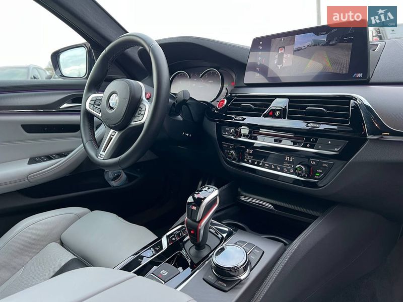 Седан BMW M5 2018 в Львове