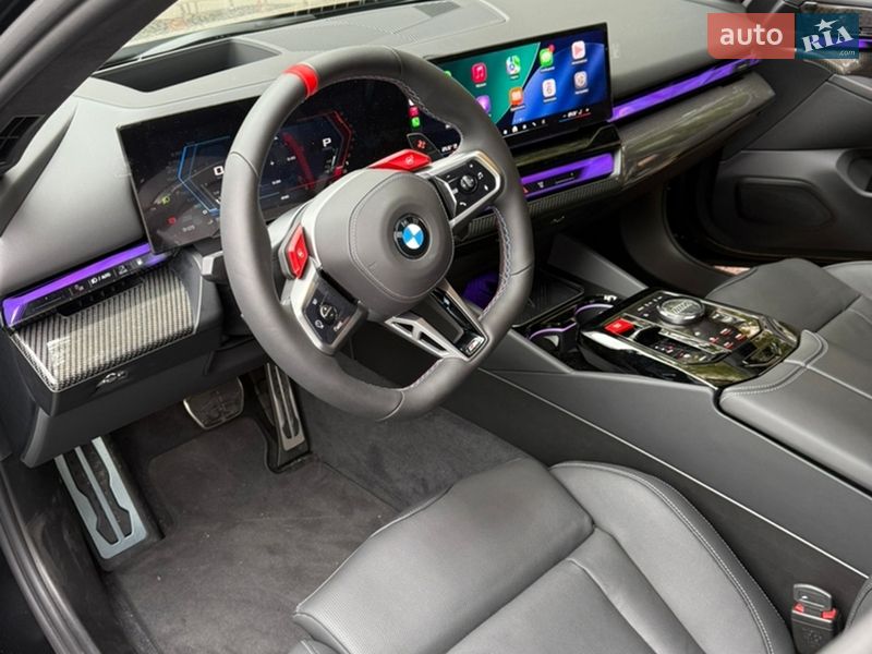 Седан BMW M5 2025 в Киеве