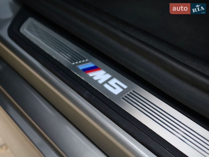 Седан BMW M5 2019 в Одесі