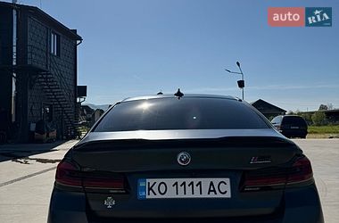 Седан BMW M5 2022 в Тячеве