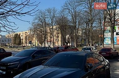 Седан BMW M5 2018 в Шептицькому