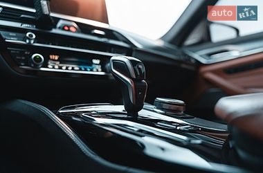 Седан BMW M5 2021 в Киеве