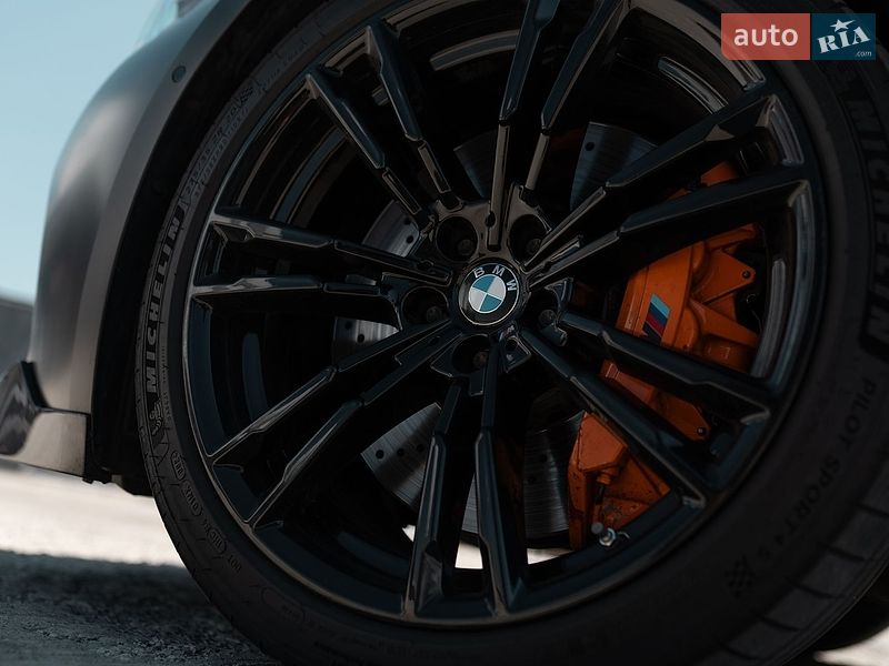 Седан BMW M5 2021 в Киеве