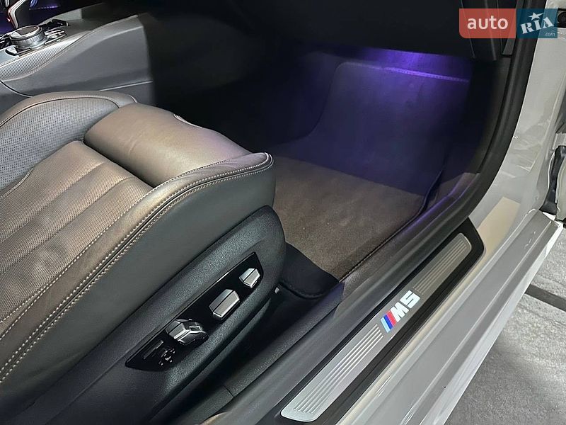 Седан BMW M5 2019 в Киеве