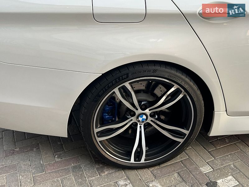 Седан BMW M5 2012 в Харькове