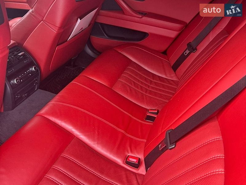 Седан BMW M5 2012 в Харькове