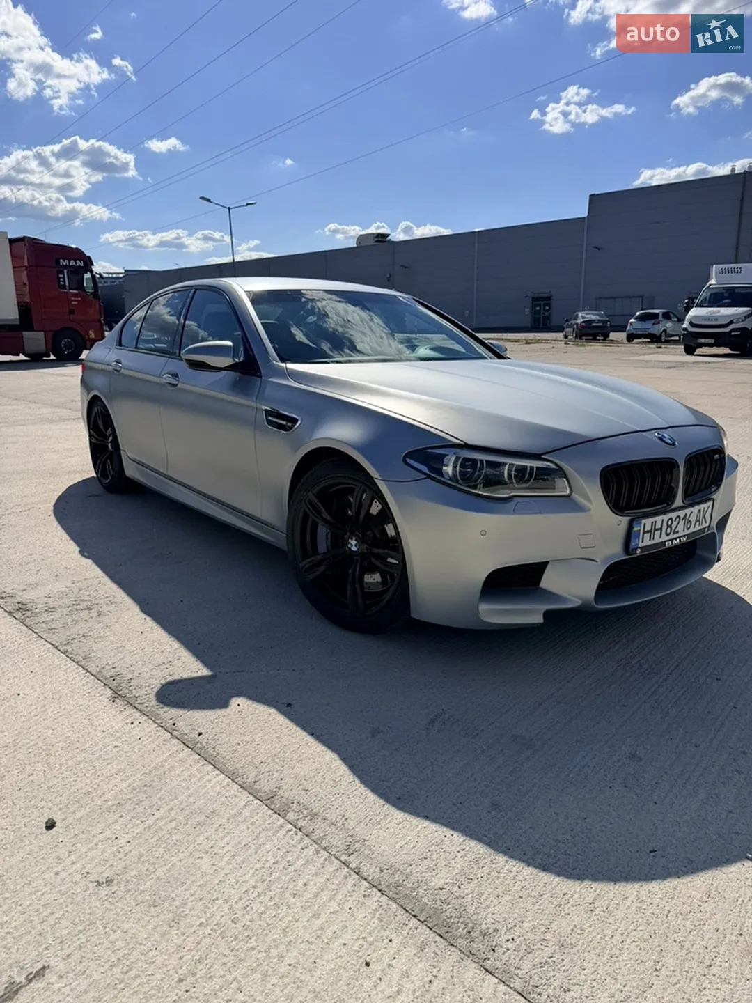 2011 BMW M5 - мініатюра 2