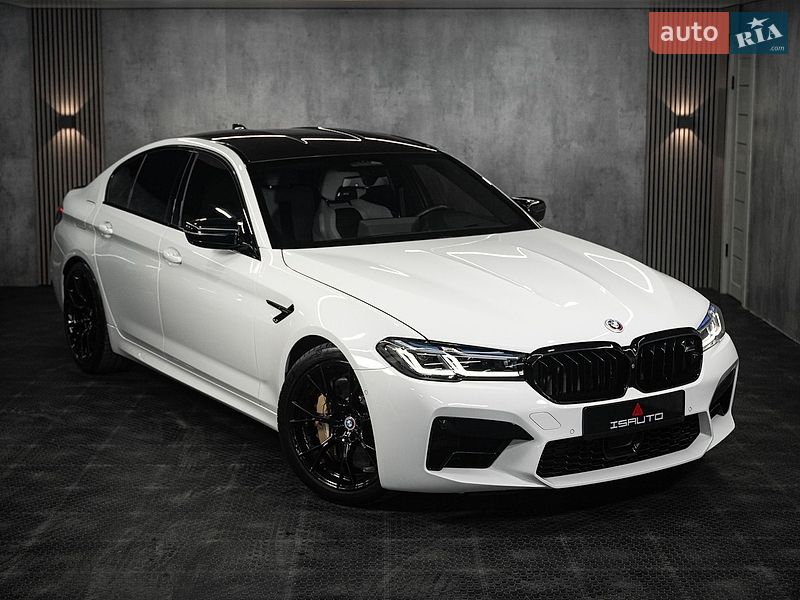 Седан BMW M5 2023 в Одесі