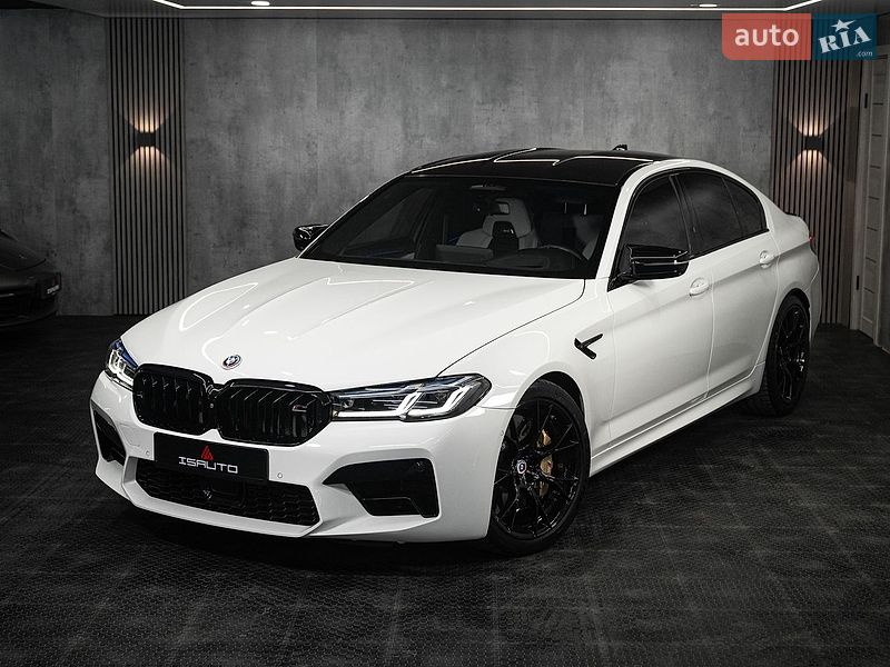 Седан BMW M5 2023 в Одесі