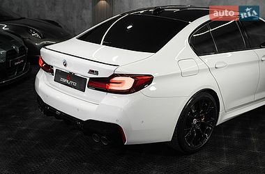 Седан BMW M5 2023 в Одесі