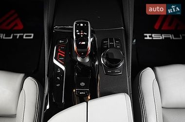 Седан BMW M5 2023 в Одесі
