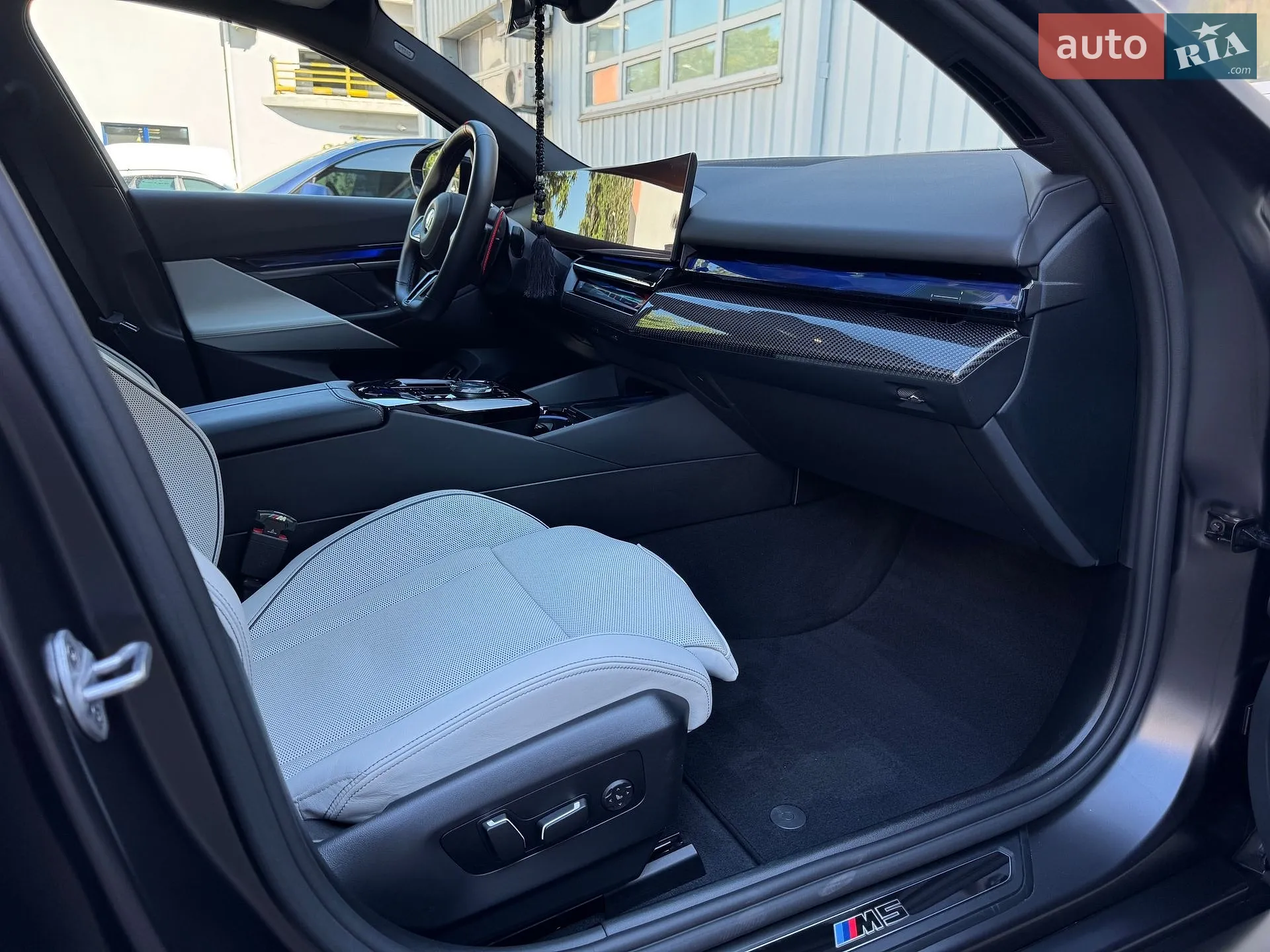 2025 BMW M5 - мініатюра 24
