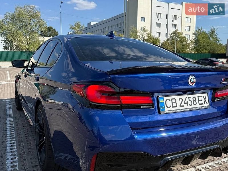 Седан BMW M5 2022 в Києві