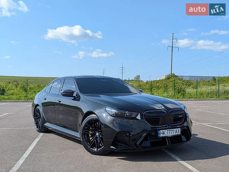 BMW M5 2025