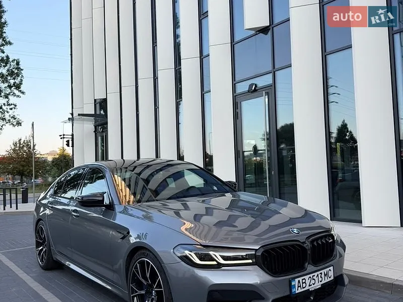 BMW M5 2022