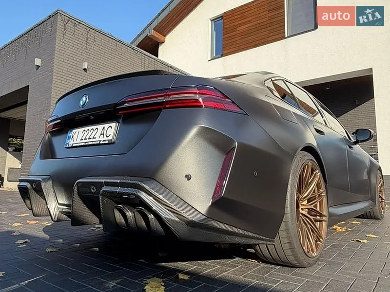 BMW M5 2025