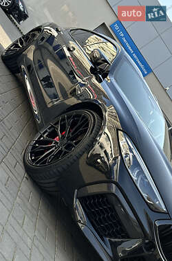 Купе BMW M8 Gran Coupe 2021 в 