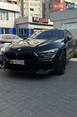 Купе BMW M8 Gran Coupe 2021 в 