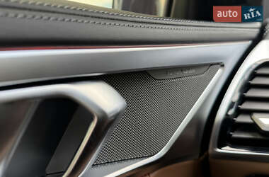 Купе BMW M8 Gran Coupe 2021 в 