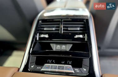 Купе BMW M8 Gran Coupe 2021 в 