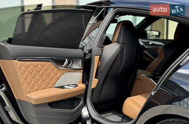 Купе BMW M8 Gran Coupe 2021 в 
