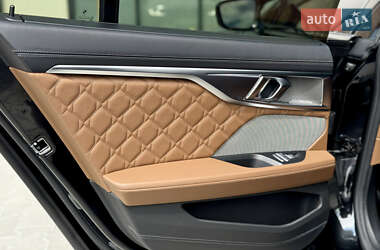 Купе BMW M8 Gran Coupe 2021 в 