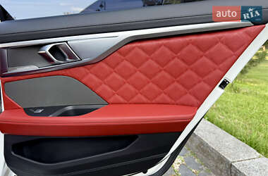 Купе BMW M8 Gran Coupe 2021 в 