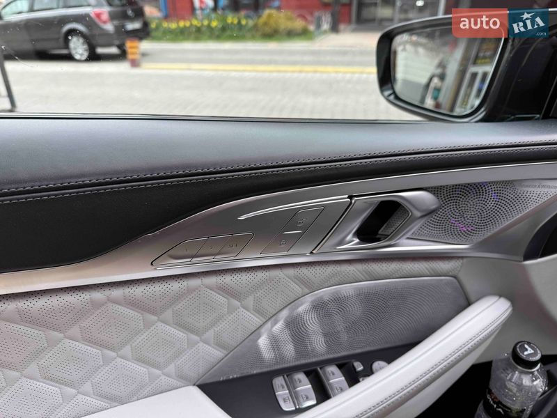 Купе BMW M8 Gran Coupe 2022 в Львове