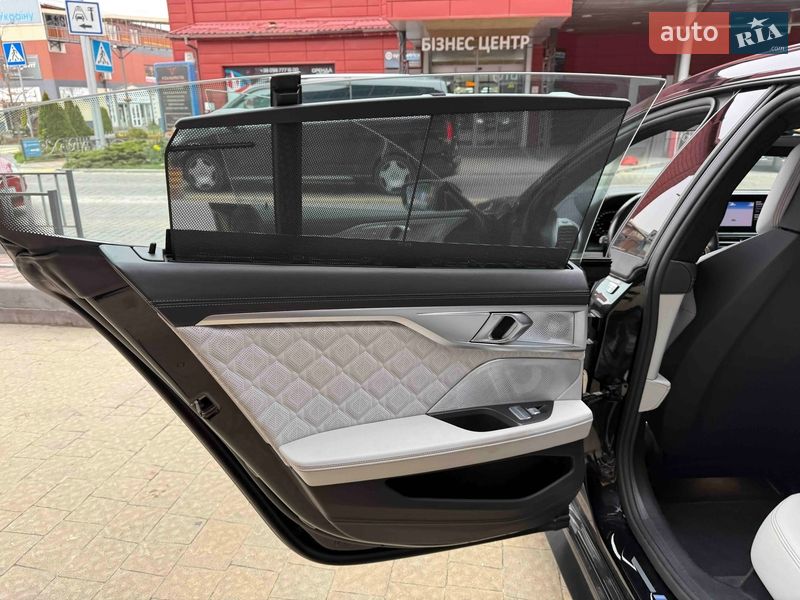 Купе BMW M8 Gran Coupe 2022 в Львове