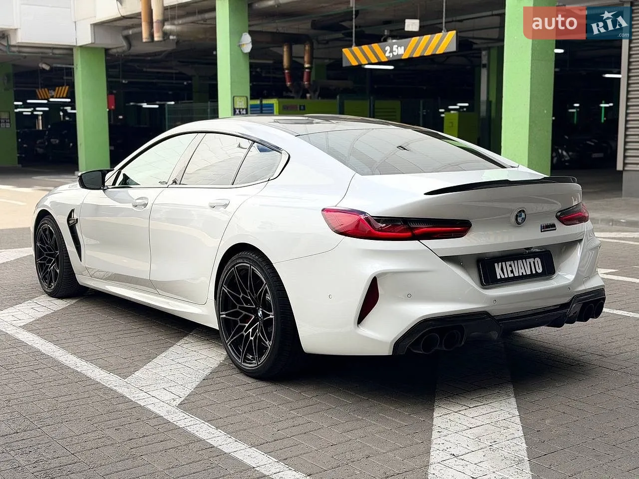 2020 BMW M8 - мініатюра 5