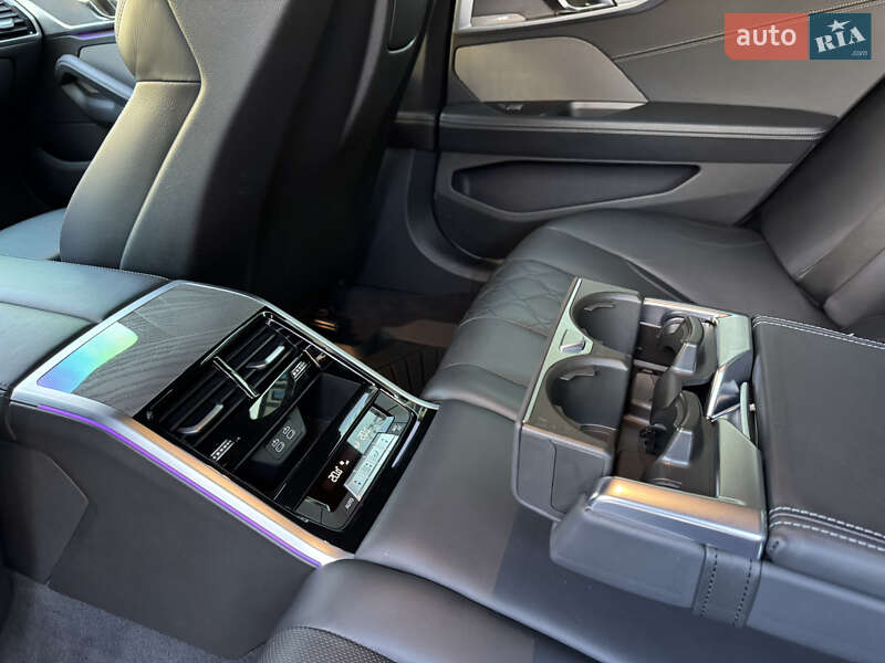 Купе BMW M8 2019 в Коломые