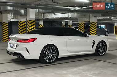 Кабриолет BMW M8 2019 в 