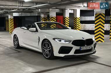 Кабриолет BMW M8 2019 в 