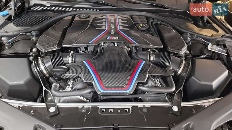 Купе BMW M8 2023 в Киеве