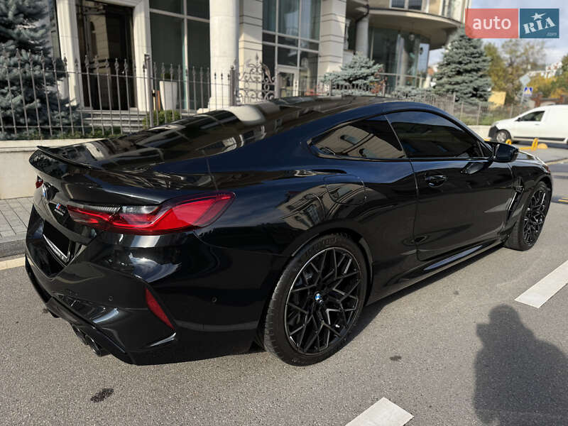 Купе BMW M8 2023 в Киеве фото 15 Купе BMW M8 2023 в Киеве