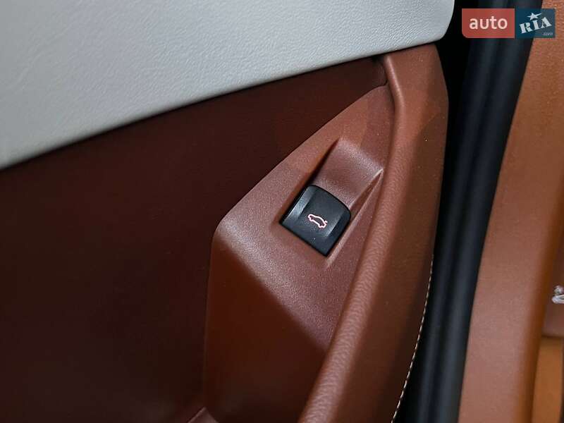 Купе BMW M8 2019 в Киеве