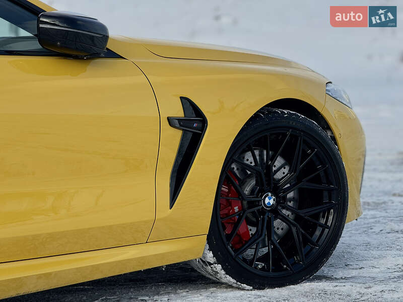Купе BMW M8 2022 в Киеве