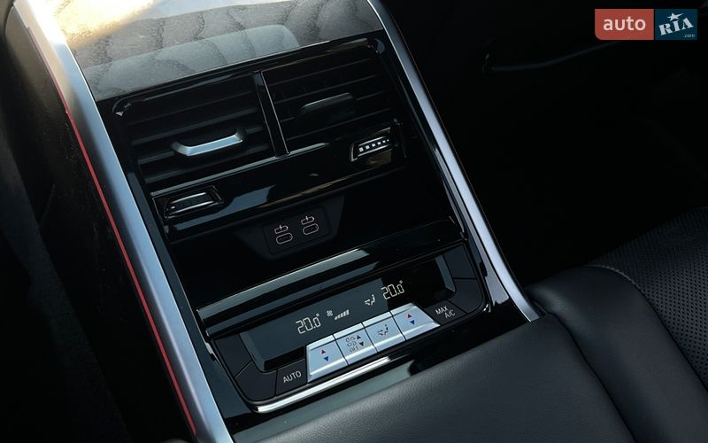 Купе BMW M8 2019 в Львове