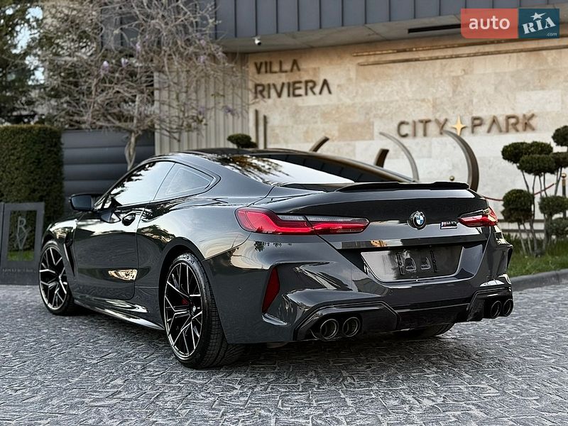 Купе BMW M8 2023 в Львове