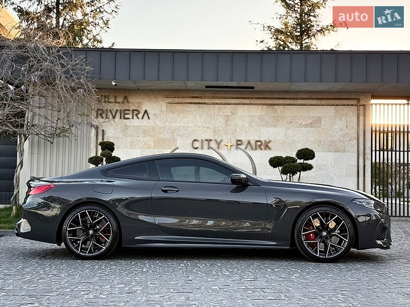 Купе BMW M8 2023 в Львове