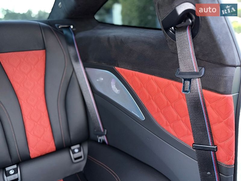 Купе BMW M8 2023 в Львове