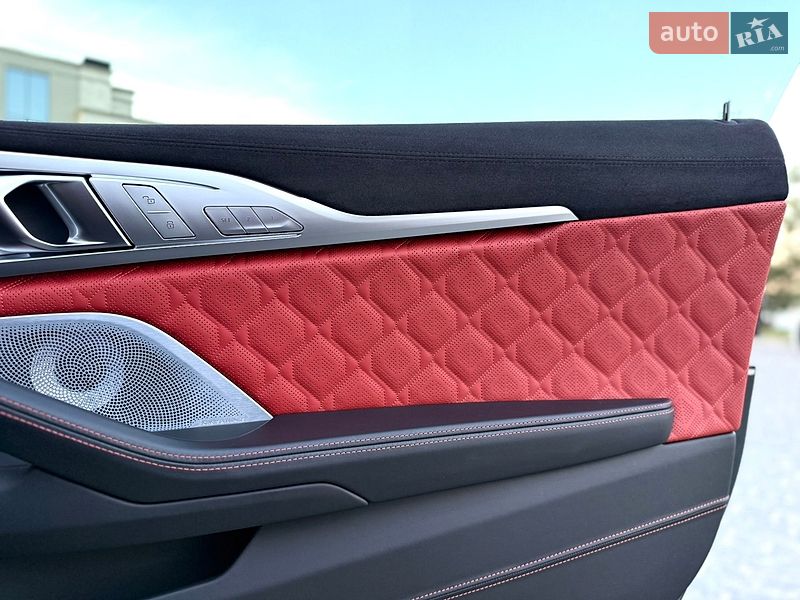 Купе BMW M8 2023 в Львове