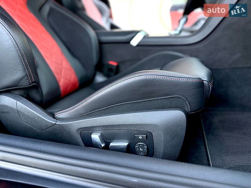 Купе BMW M8 2023 в Львове