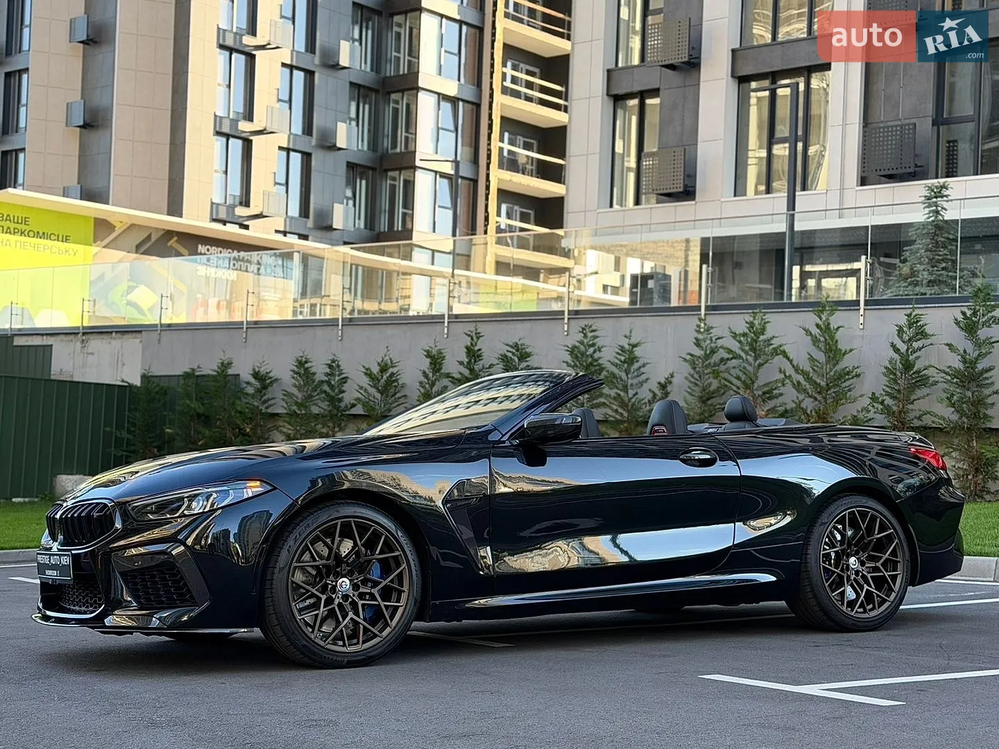 2022 BMW M8 - мініатюра 12