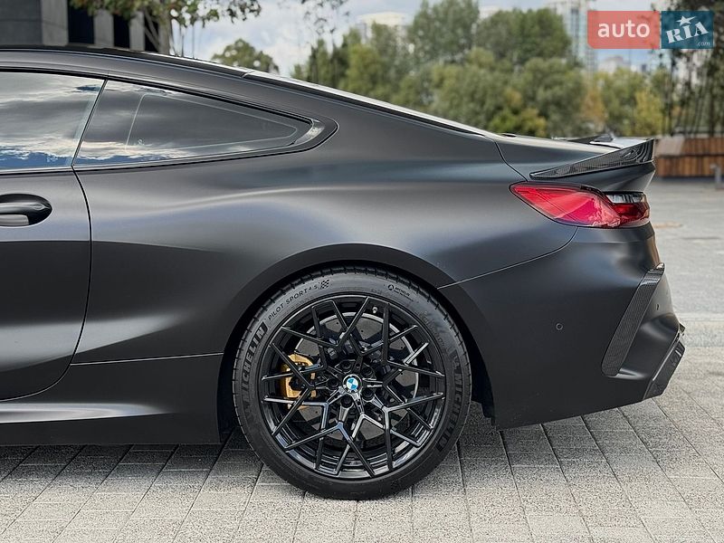 Купе BMW M8 2023 в Киеве