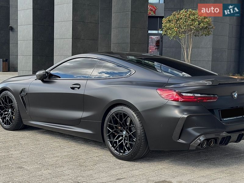 Купе BMW M8 2023 в Киеве