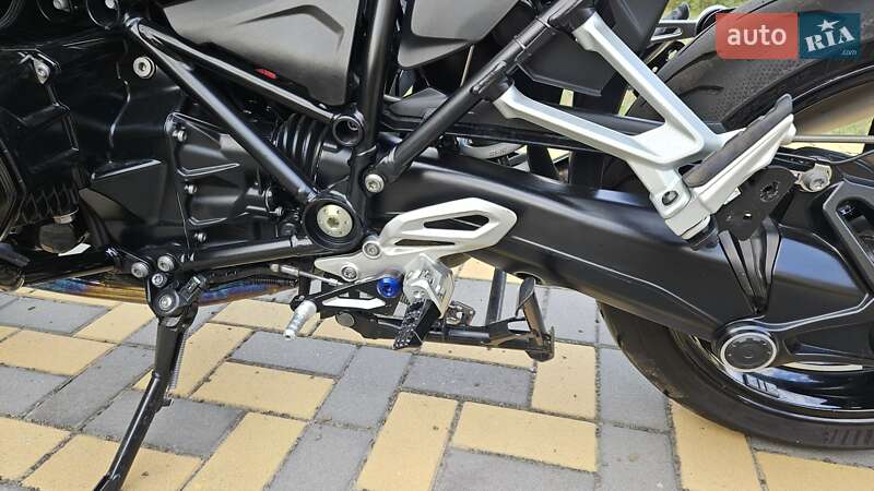 Мотоцикл Без обтекателей (Naked bike) BMW R 1250R 2020 в Запорожье
