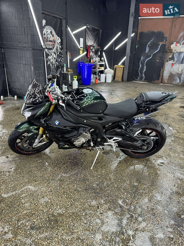 Спортбайк BMW S 1000R 2018 в Києві фото 10 Спортбайк BMW S 1000R 2018 в Києві