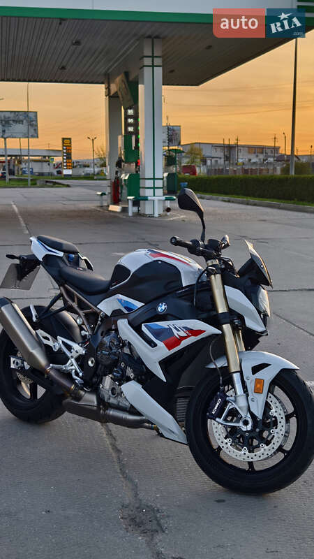 Мотоцикл Без обтекателей (Naked bike) BMW S 1000R 2021 в 