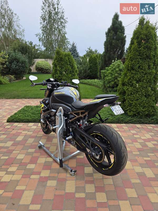 Мотоцикл Без обтекателей (Naked bike) BMW S 1000R 2023 в Днепре фото 9 Мотоцикл Без обтекателей (Naked bike) BMW S 1000R 2023 в Днепре